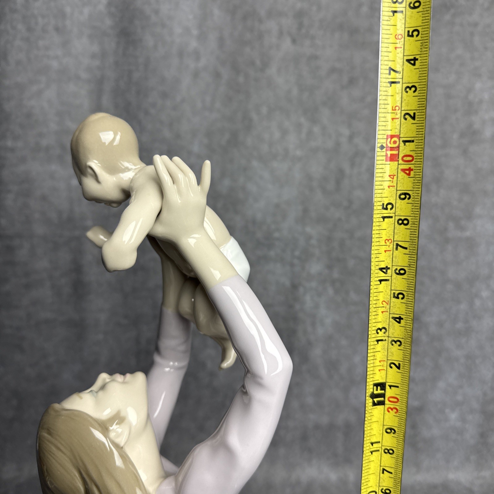 Lladro Maternal Joy Retired 5864 Fulgencio Garcia Damaged