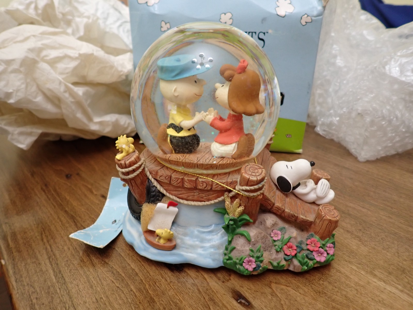 Vintage Westland #8363 Peanuts Snow Globe-Charlie Brown Peggy Jean w/Box