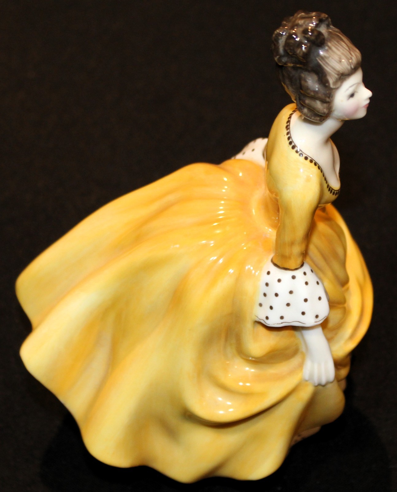 Royal Doulton Coralie HN2307 Figurine