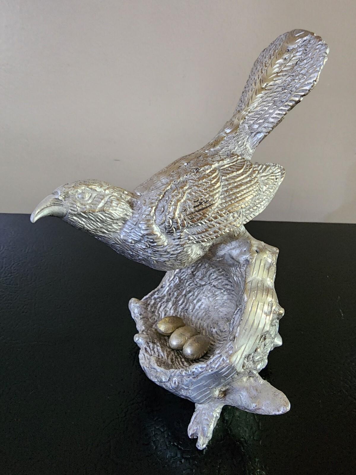Decor Momma Bird Sitting on Protecting Nest with removable Eggs VTG Pewter Brass