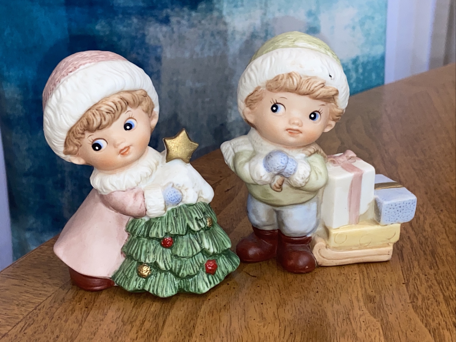 Vintage Homco Christmas 5556 Porcelain Children Boy presents & Girl with tree