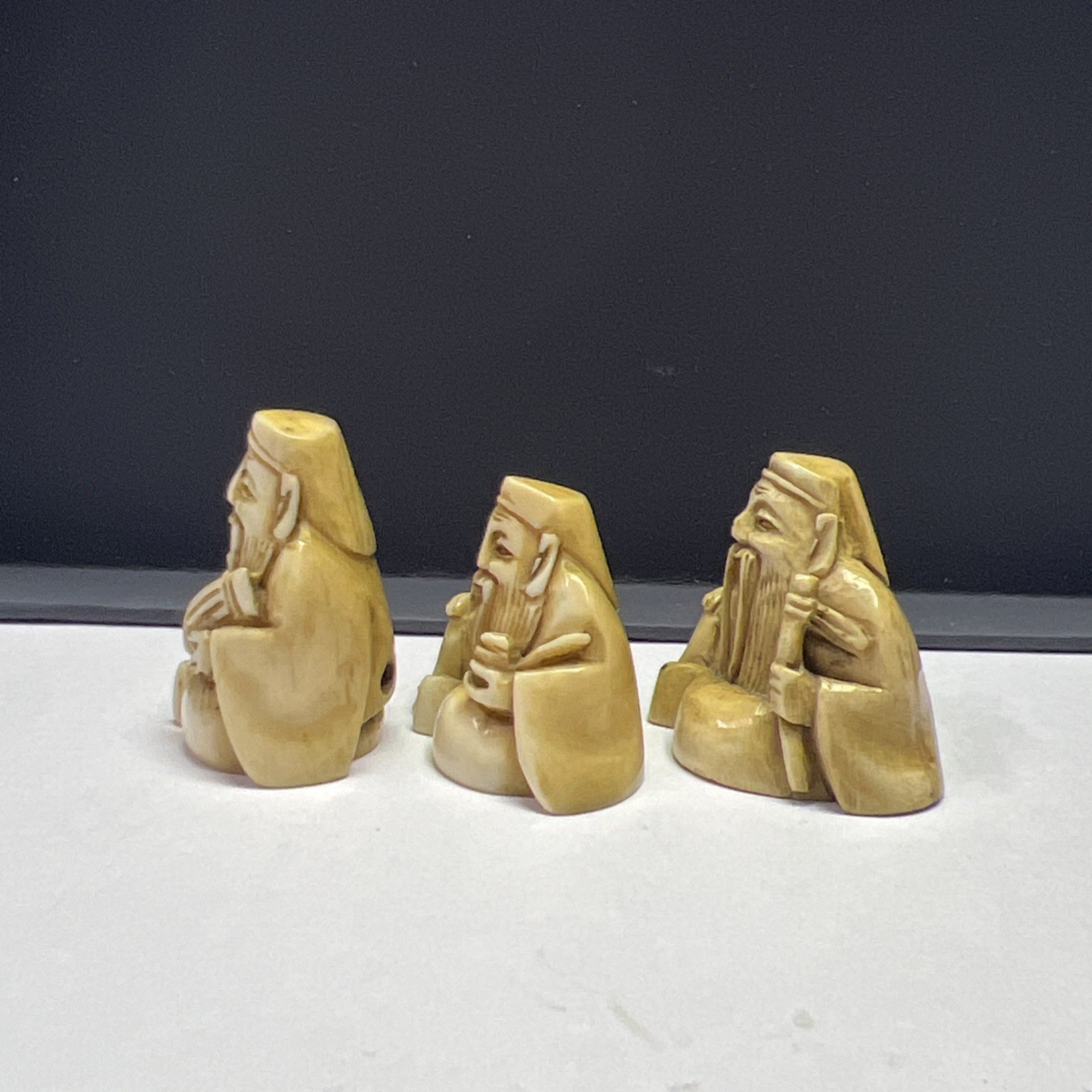 3x VINTAGE CARVED FIGURINE GODS OF WISDOM Made Of RESIN / JAPAN #D
