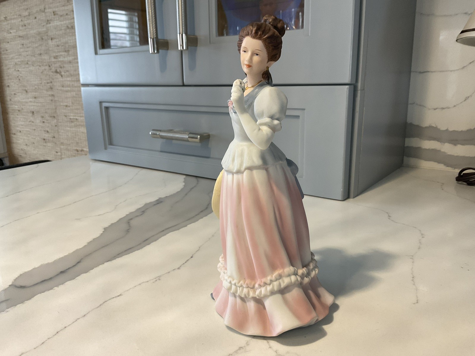 Homco Woman Lady Camille Figurine #1452 Home Interior Porcelain 8″ Tall