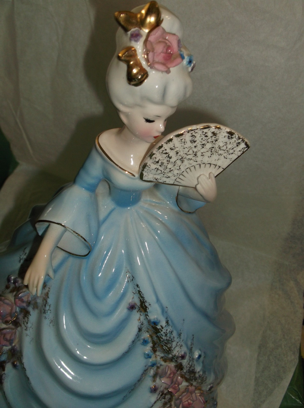 Josef Originals Adelaide Lady Figurine w/Fan Colonial Days Series Blue Dress 10″