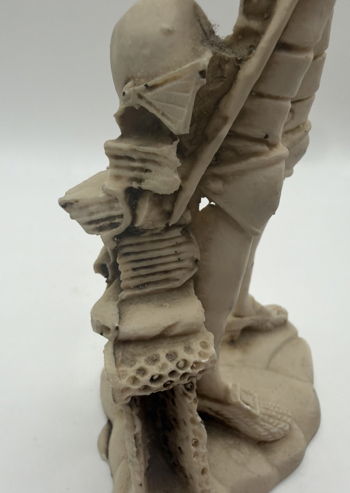 Don Quixote Statue 9-1/2” Tall Detailed Resin Sword Book Literature Collectible