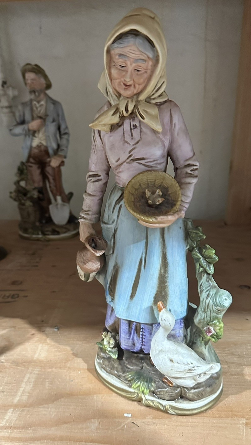 Vintage Homco Old Farmer and Old Lady Gatheing Eggs (14″)
