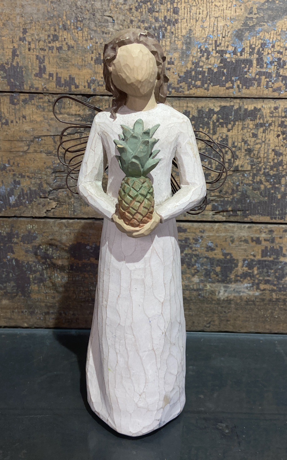 2002 Willow Tree Welcoming Angel Demdaco Figurine Susan Lordi Pineapple