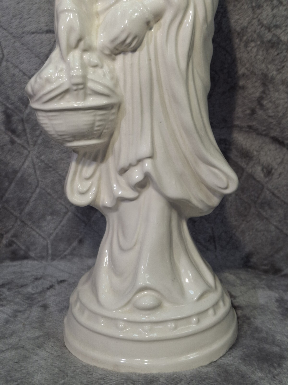 Asian Woman Statue Ceramic Figurine 12.75″ Goddess Empress Lady With Basket