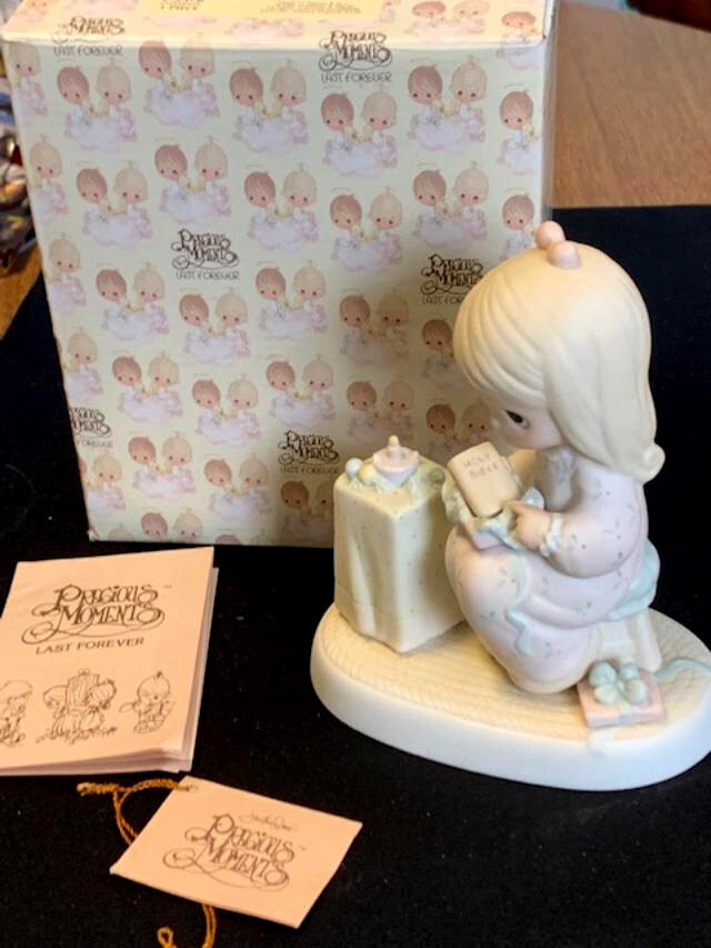 PRECIOUS MOMENTS E-5376 MAY YOUR CHRISTMAS BE BLESSED 1984 J&D w/BOX-VGC
