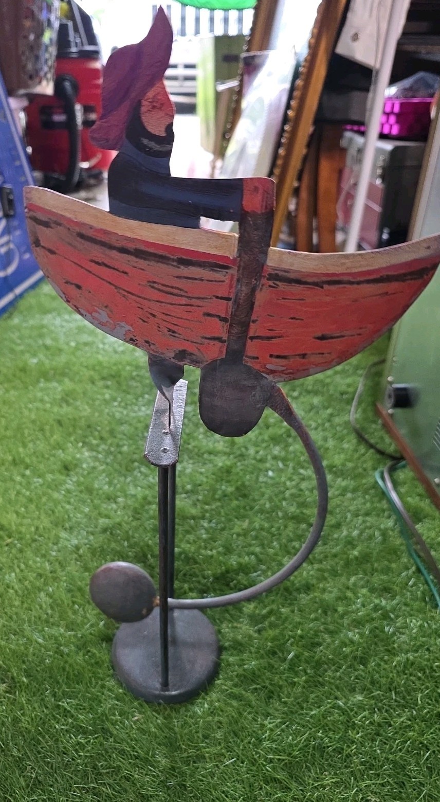 NICE VINTAGE PENDULUM BALANCING SCULPTURE MAN BOAT ROWING 16″ PAINTED METAL