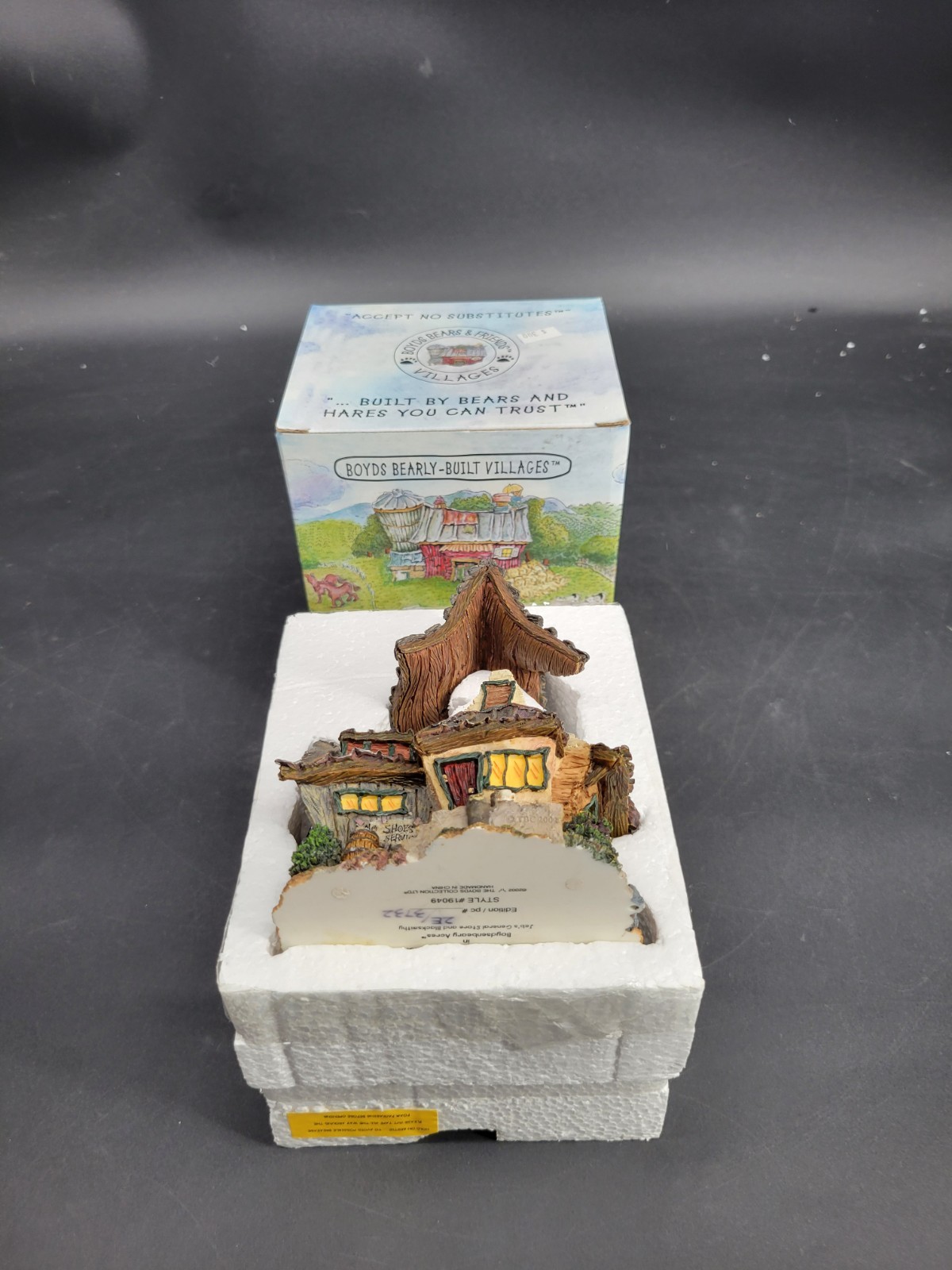 2002 Boyds Bearly-Built Villages Jeb’s General Store and Blacksmithy 19049 Boxed