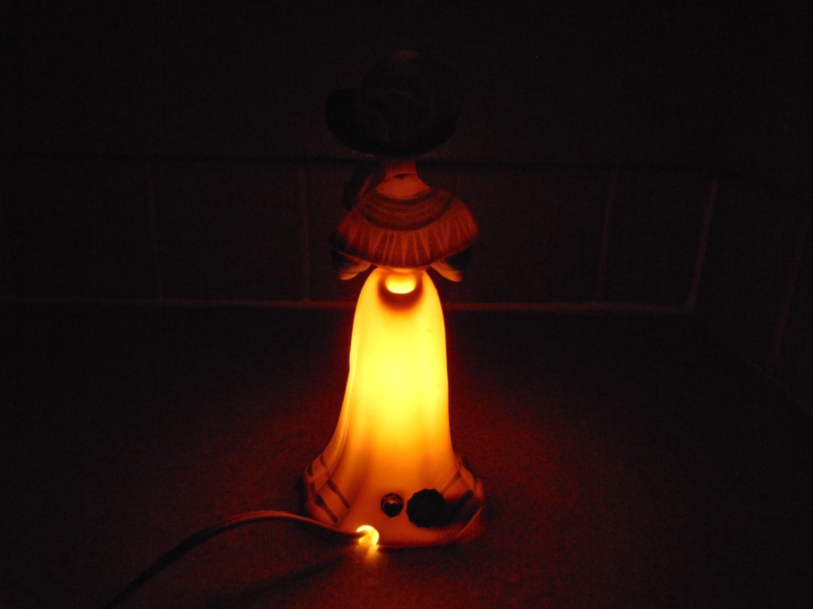 I. W. Rice Porcelain Victorian Lady Night Light Tested And Works