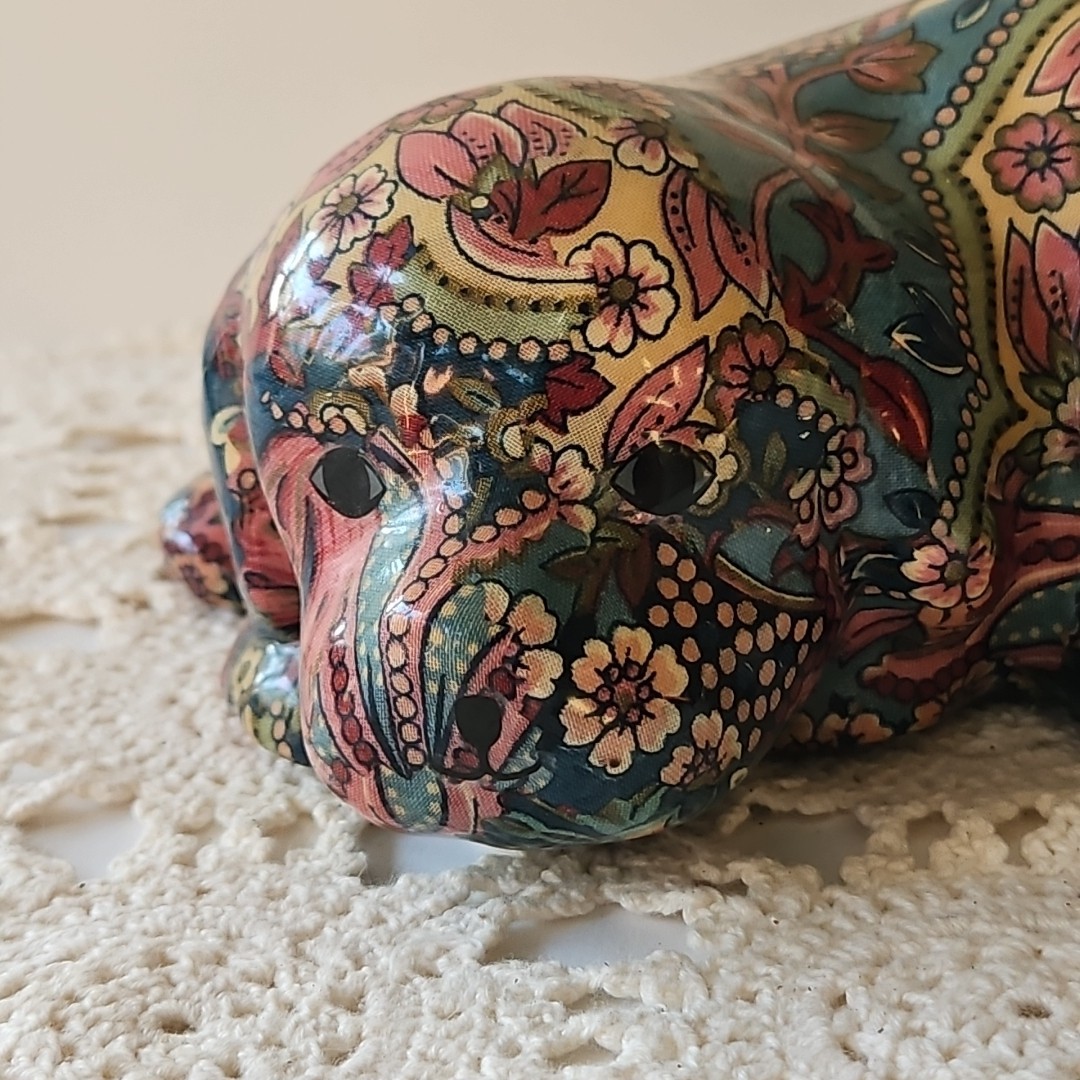VTG Glazed Decoupage Fabric Floral Patchwork Ceramic Puppy Dog Foam Bottom 8″x5″