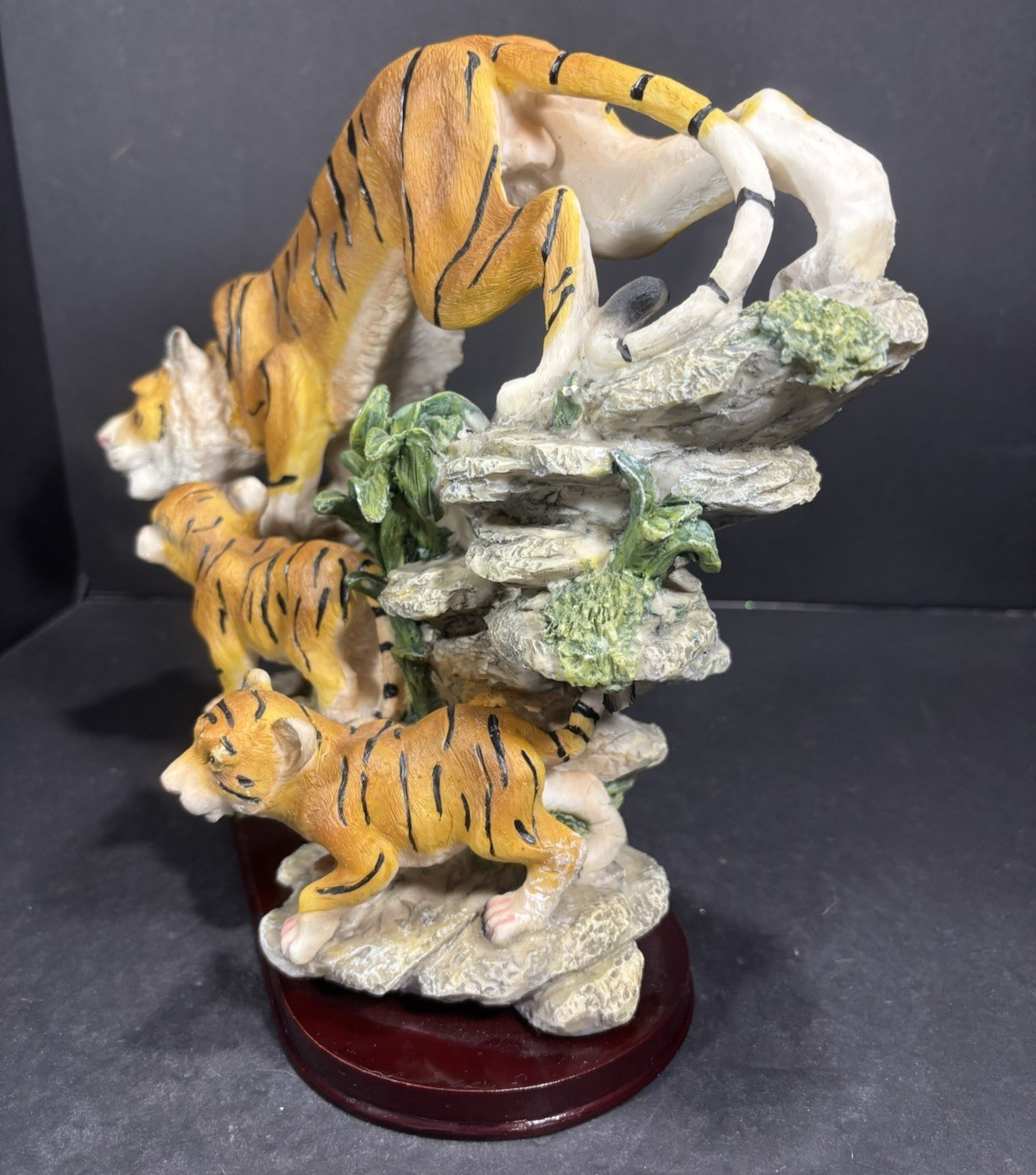 Tigers Figurine Freestanding Very Detailed Ceramic Decorative 10”Hx12”Lx6.5”W EC