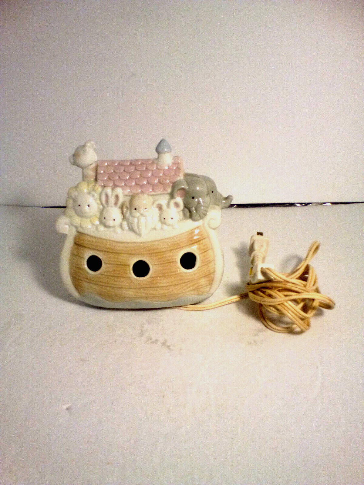 Vtg Enesco Noah’s Ark Porcelain Night Light Lamp Nursery Kids Room Decor 1992