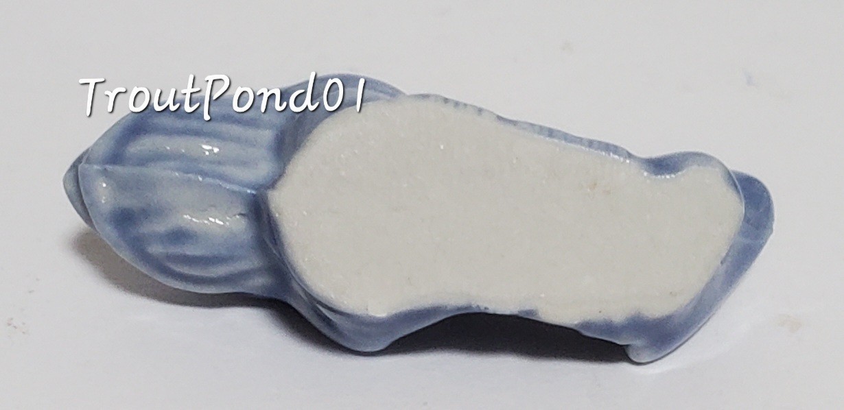 Wade Whimsies Blue Whale Tom Smith Crackers Sealife 1998 Porcelain Mini Figurine