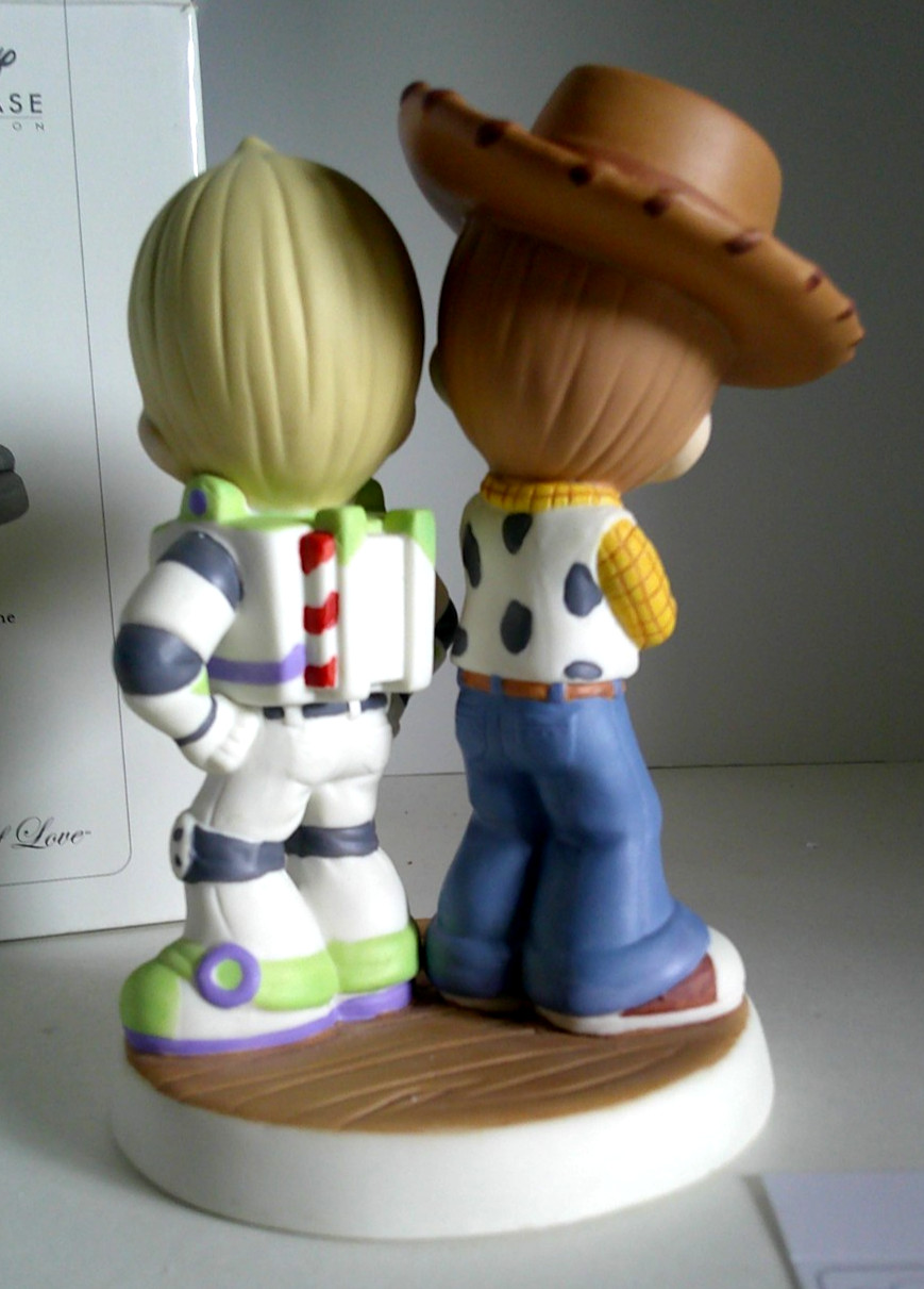 PRECIOUS MOMENTS “I’ve Got Your Back” – #161012 – Disney Showcase – NEW & RARE!