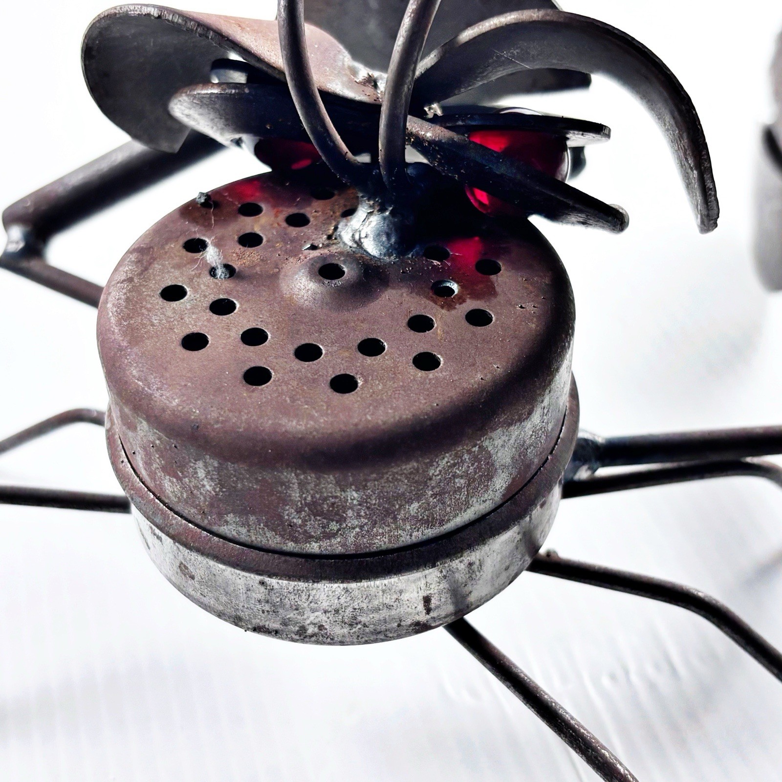 CRAB Metal Sculpture Figurine RED Glass Marble Eye Rustic Indoor Outdoor Garden