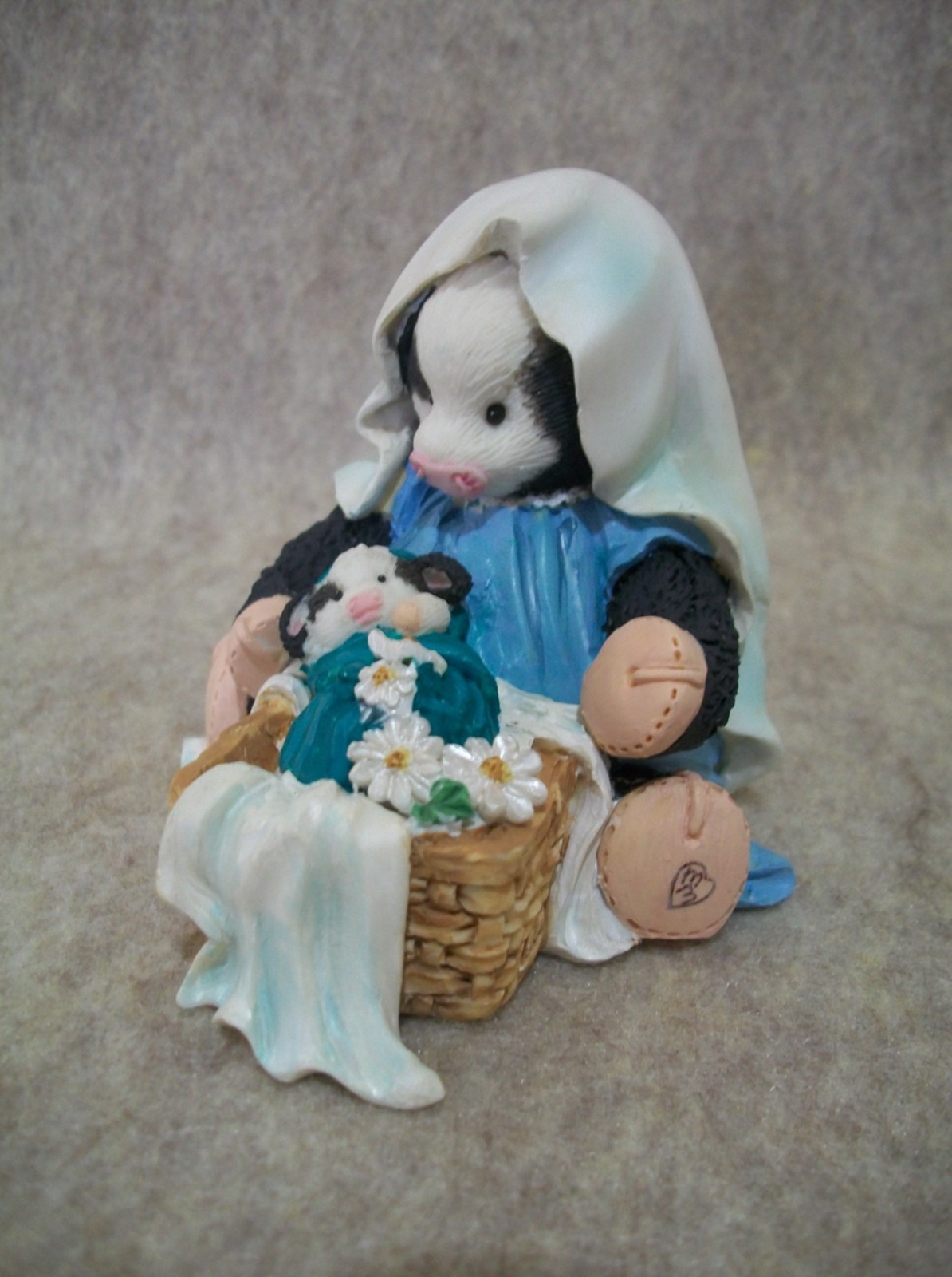 Nativity Set – Mary Moo Moo Cow Figurine