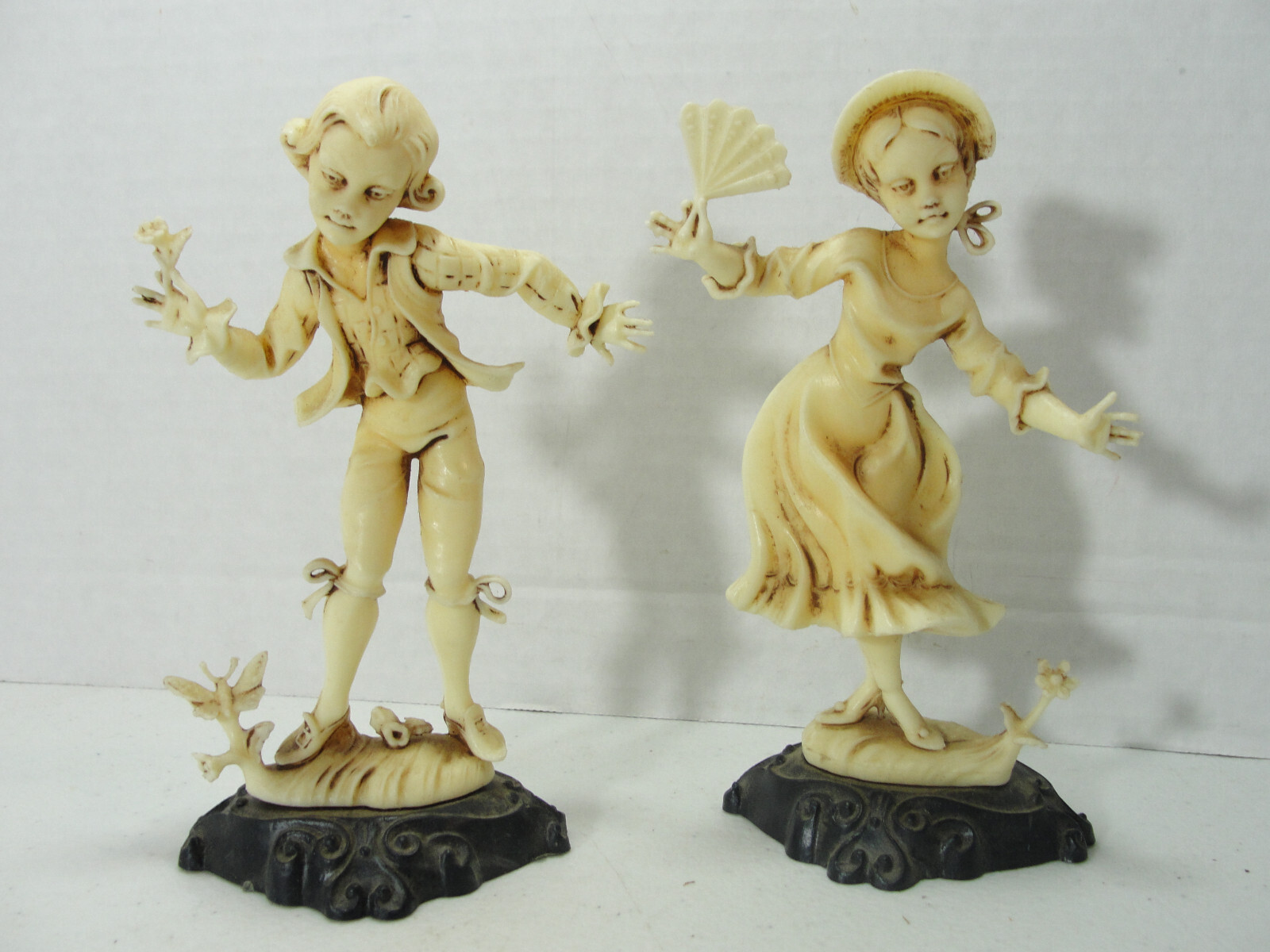 2 Norleans Vintage Figurines Plastic Made in Italy 5-1/2”