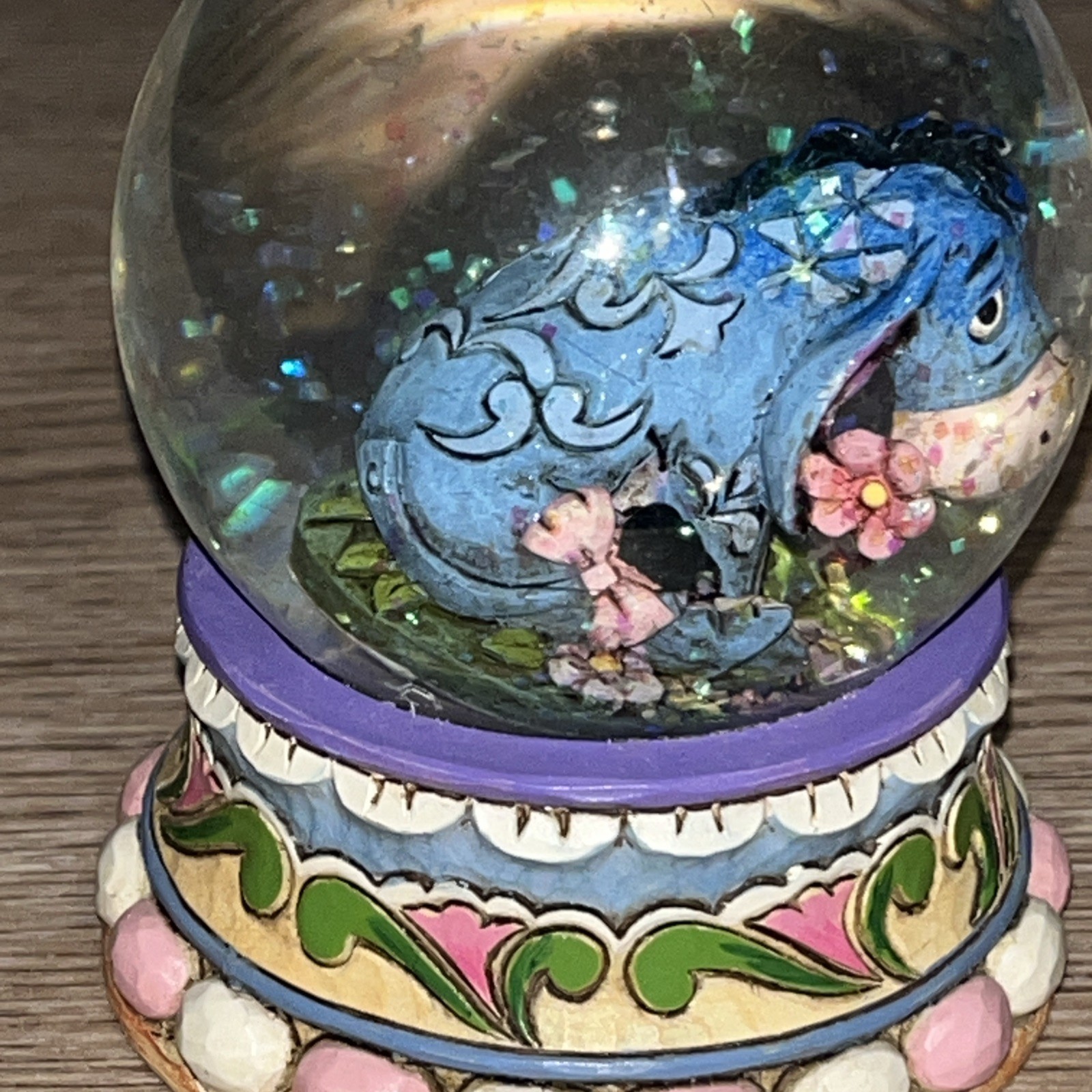 Disney Showcase Collection Eeyore Gloom to Bloom Glitter Snowglobe 4015351