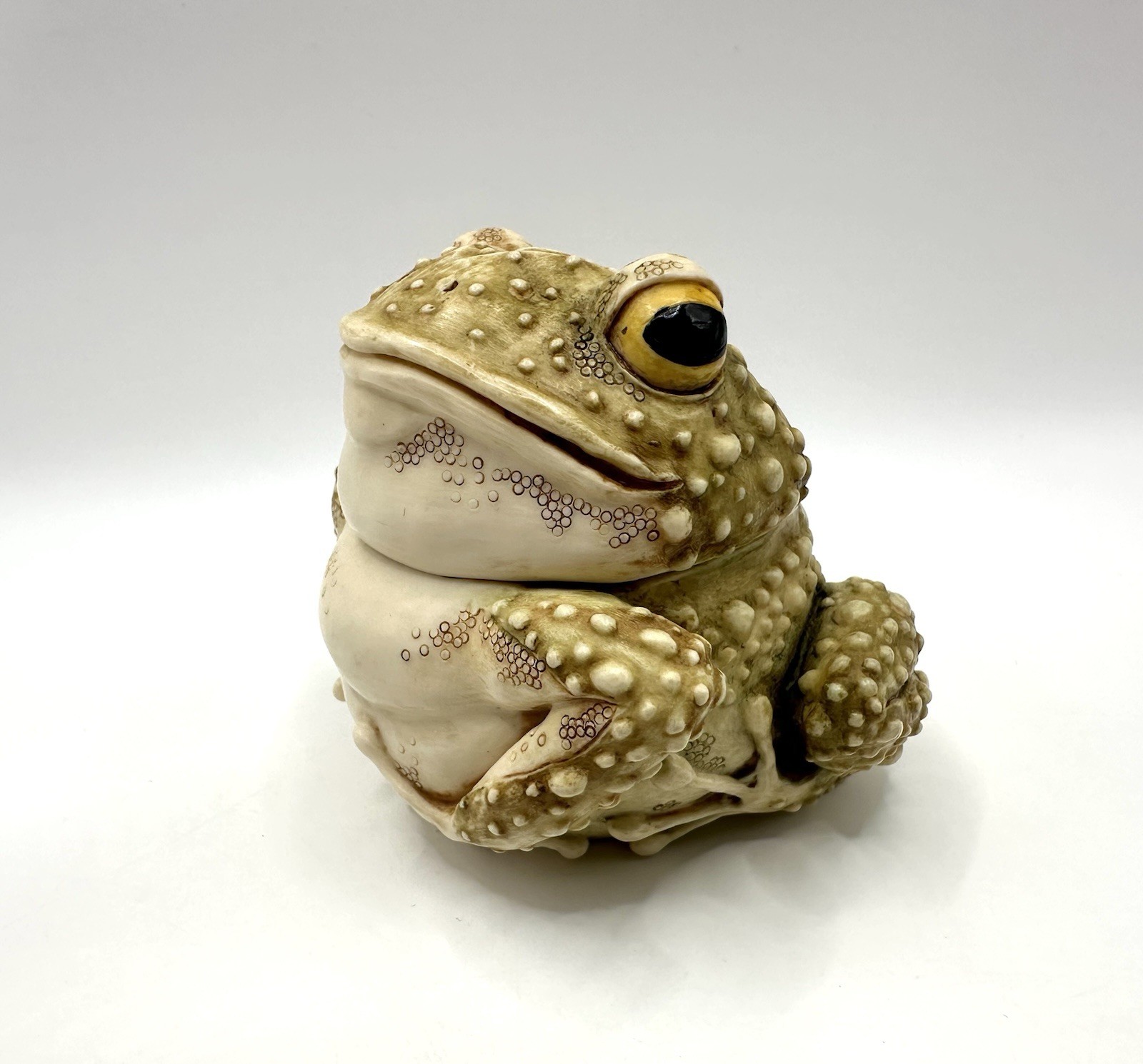 Harmony Kingdom Lord Foxglove Toad Frog Collector Figurine Trinket Box Mouse