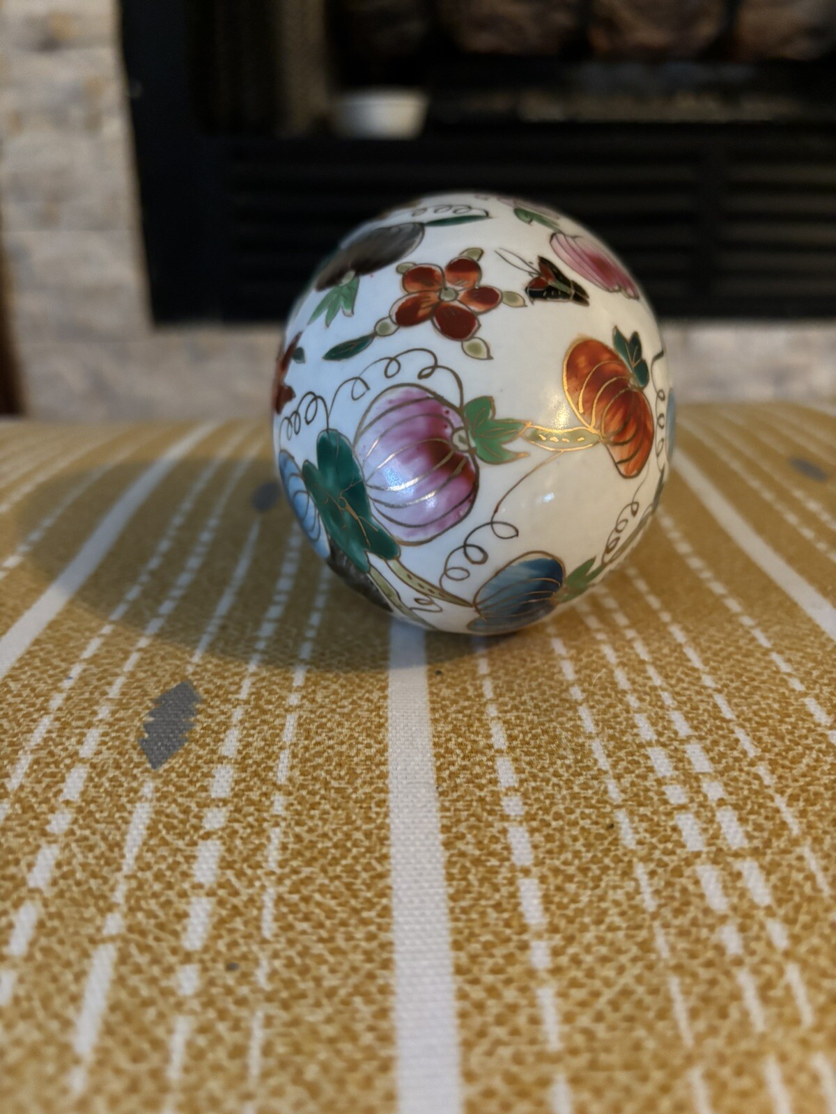 Beautiful Painted Floral Decorative Egg.