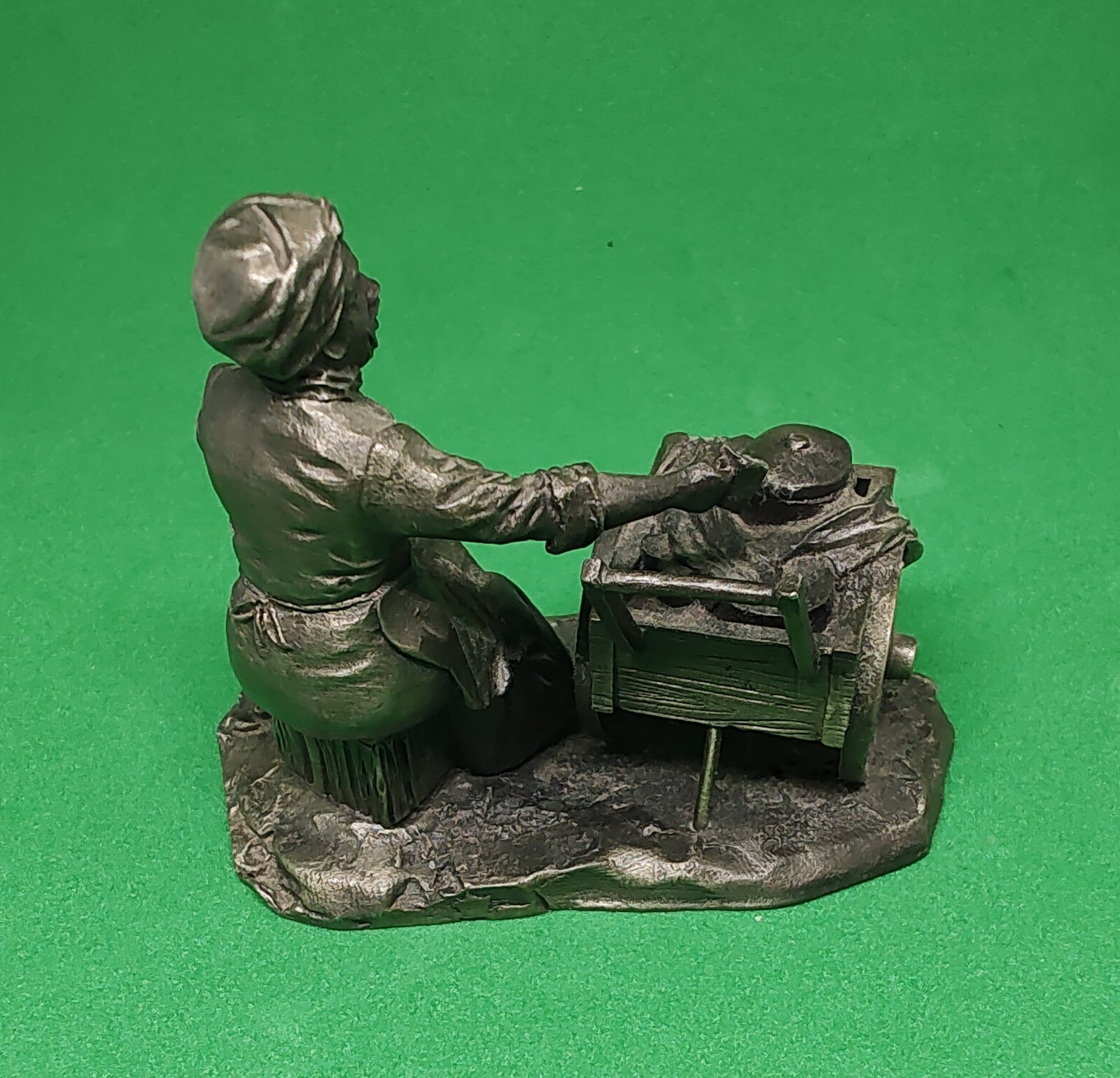 Ron Hinote Pewter Pepper Pot Lady – Franklin Mint Colonial Peddler Series 1980