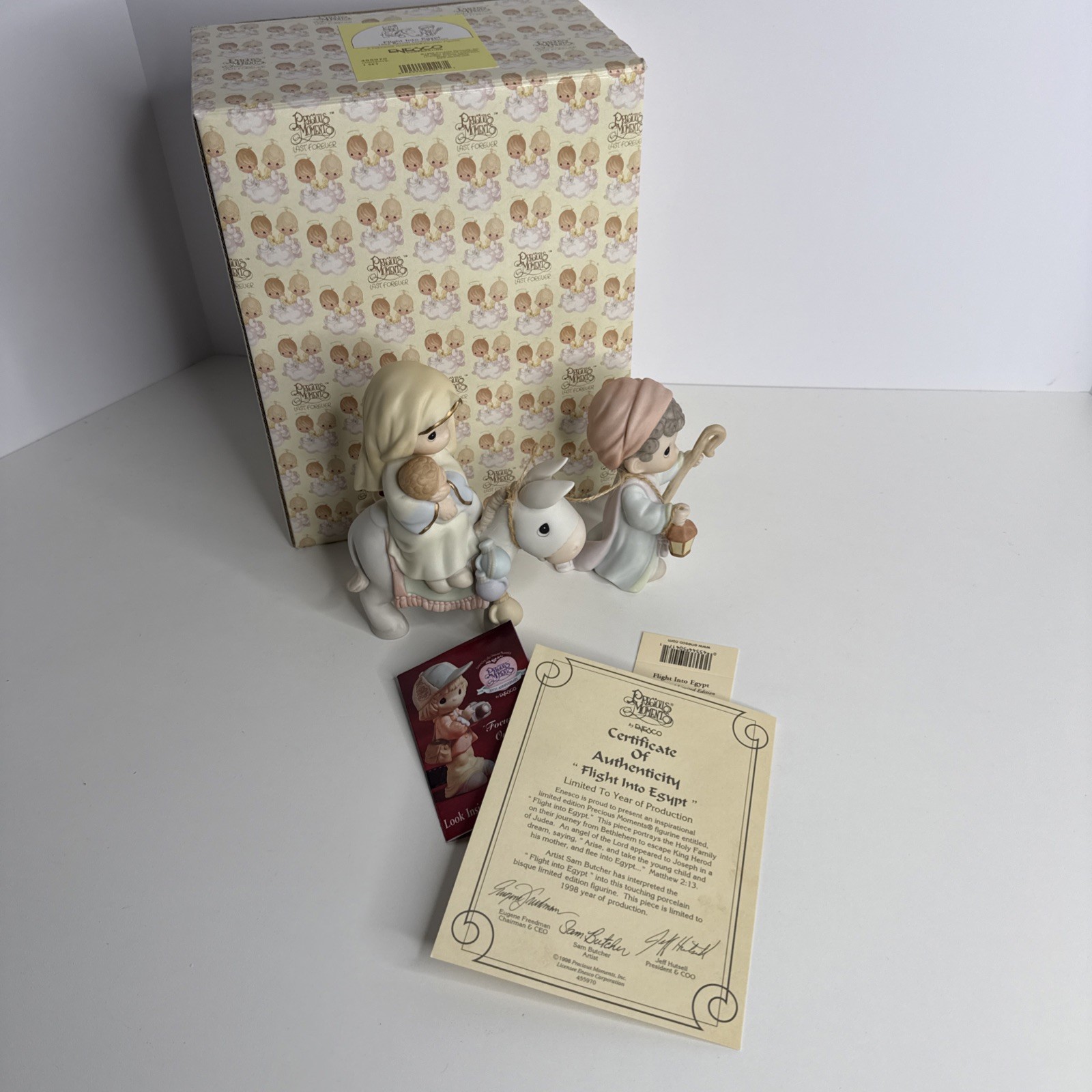 Vintage PRECIOUS MOMENTS Flight Into Egypt Mary, Joseph & Baby Jesus Christian