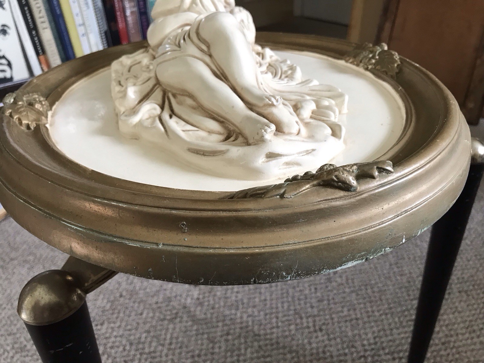 VINTAGE ROMANTIC BAS RELIEF ROMAN “ENTWINED LOVERS” 16” OVAL WALL PLAQUES L👀K !