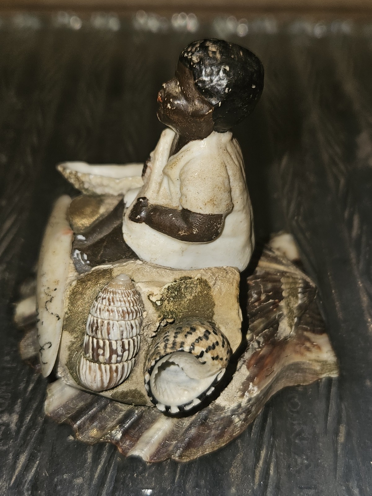 Antique collectible black souvenir. Germany. bisque figure on🐚 . rare.Americana