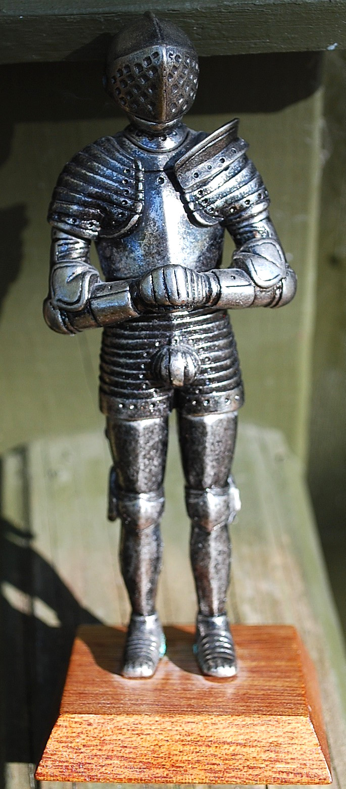 Vtg Heavy Cast Metal MEDIEVAL KNIGHT Figurine W Movable Visor DETAILED No Sword