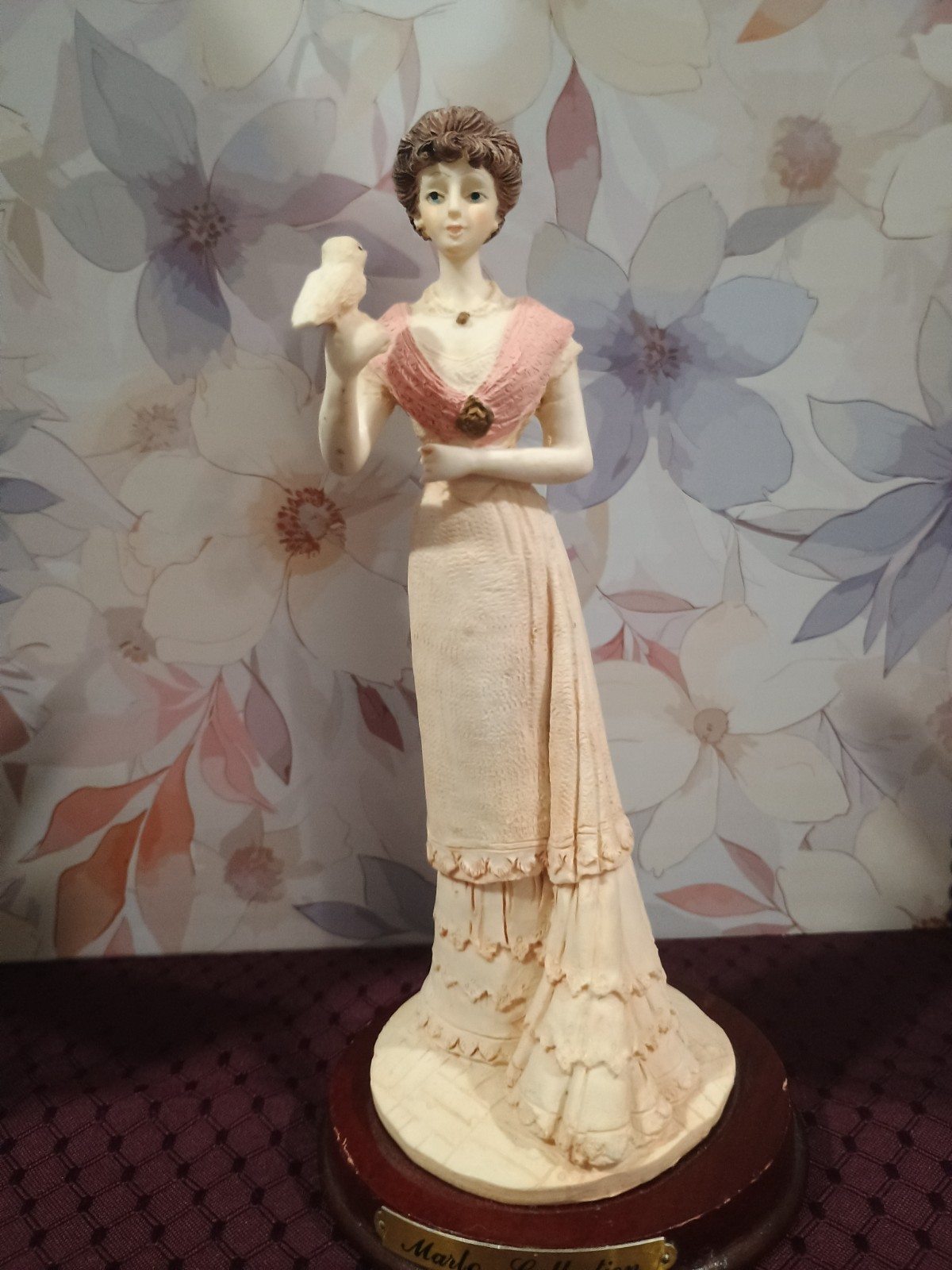 Artmark Marlo Collection Vintage Victorian Lady Holding Pigeon