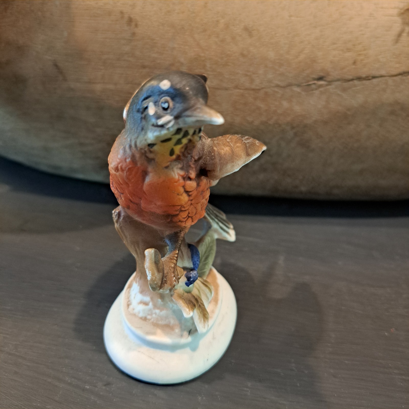 Beautiful Robin Bird Figurine Handpainted Wings Up 3.5″ Tx 2″ W