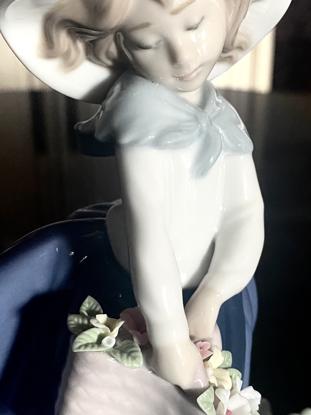 VINTAGE RETIRED LLADRO #5222 PRETTY PICKINGS GLAZED FINISH FIGURINE EXCELL COND