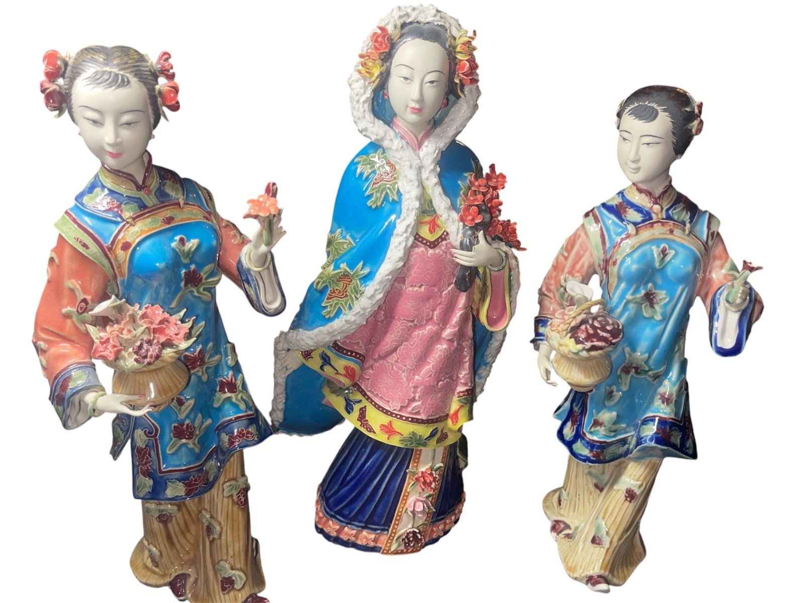 Chinese Wucai Porcelain Figurine Looking for plum blossom in the Snow, Broken