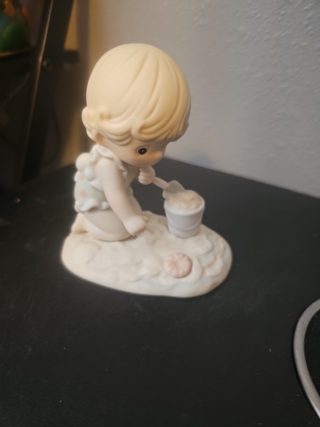 1993 Precious Moments Members Only Figurine PM931 “His Little Treasure”