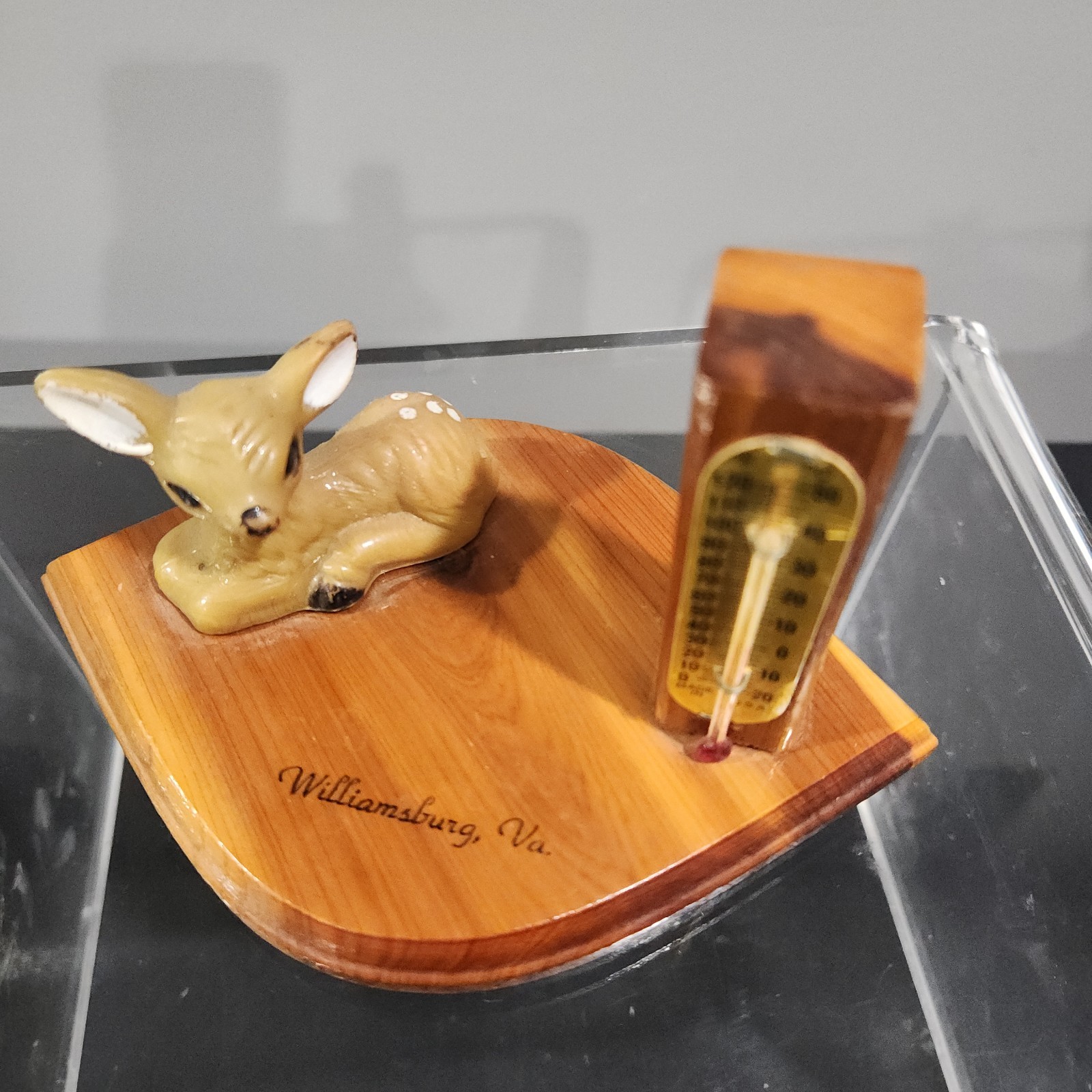 Vtg Cedar Wood Deer Fawn Thermometer (BROKEN) KITSCH Figurine Willamsburg VA MCM