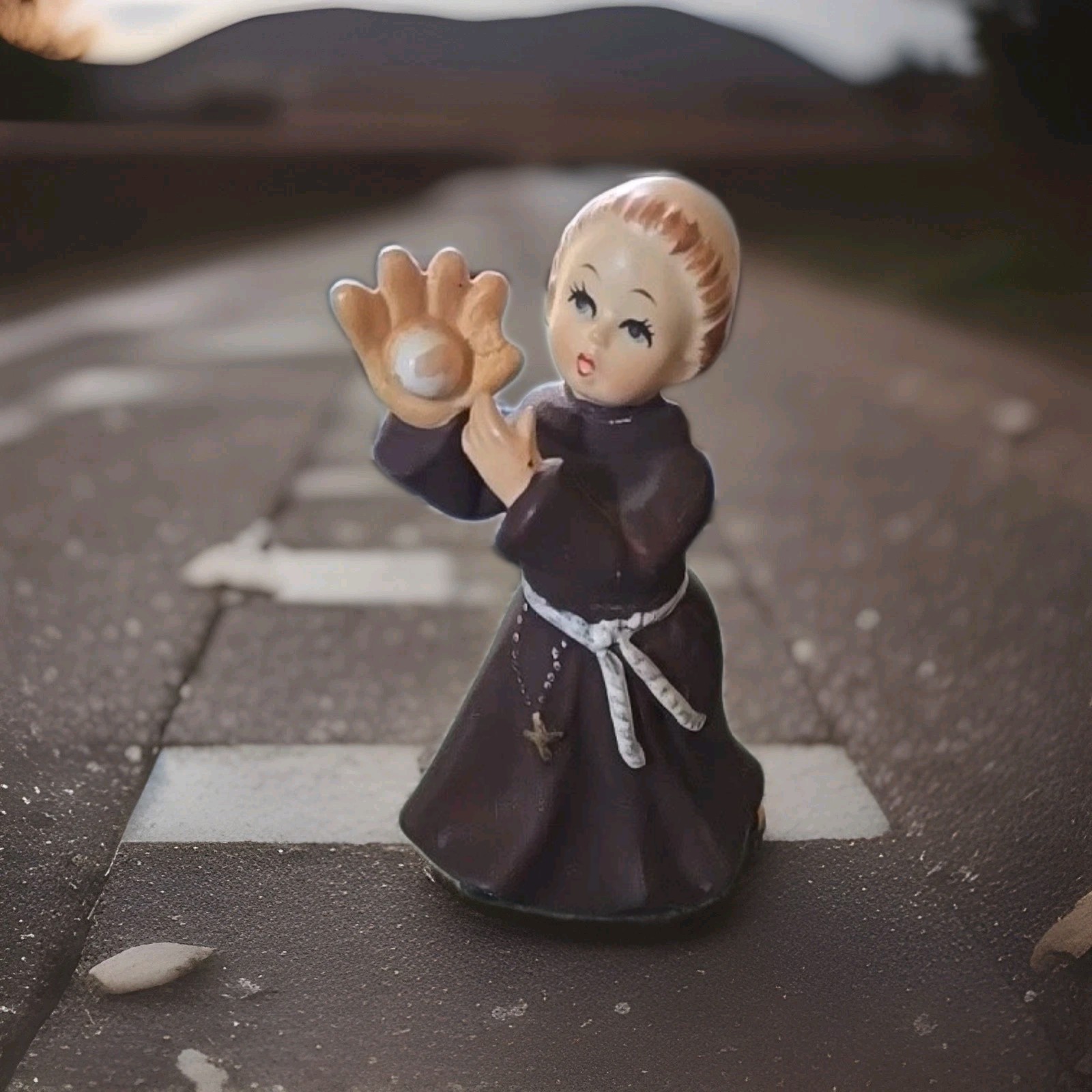 Baseball Ball Mitt Friar Monk Napco Ceramic Figurine JAPAN C 7341, 5″ Tall