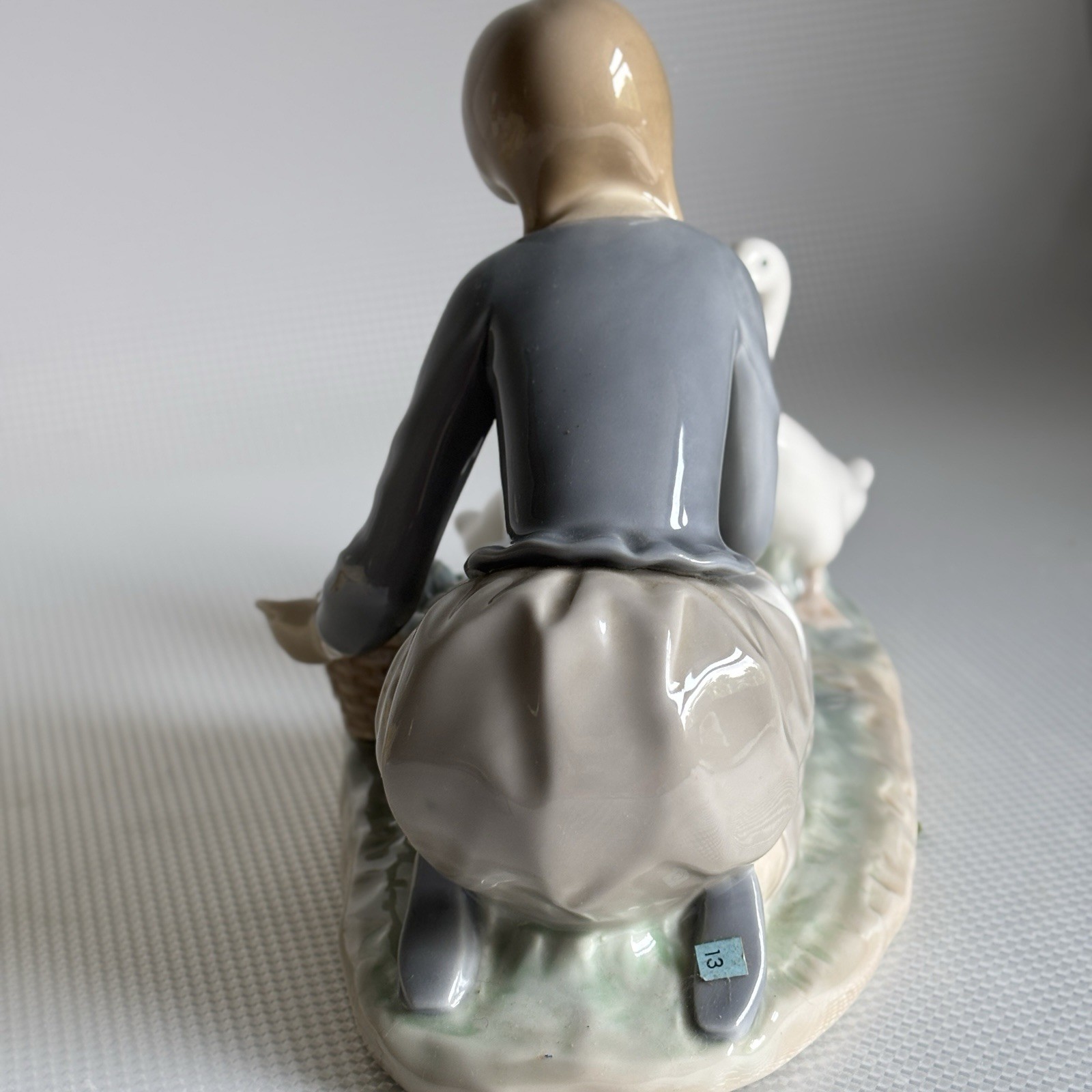 Lladro Spain #4849 Food For Ducks Retired Porcelain Figurine Spain Cabbage