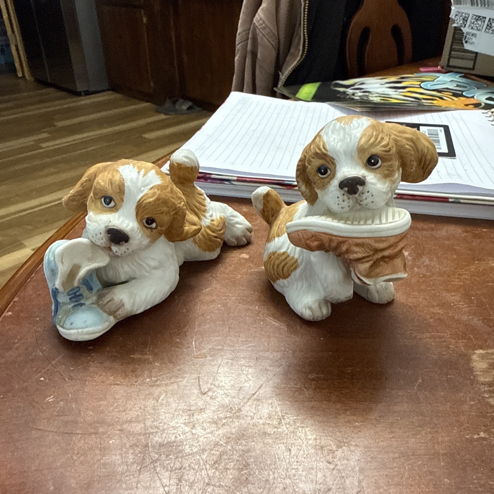 HOMCO Cocker Spaniel Dog Puppy with Shoe Figurine #1405 Set Of Two Vintage