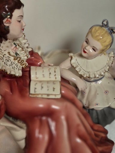 VINTAGE 1950s FLORENCE CERAMICS FIGURINE MOTHER & DAUGHTER “STORY BOOK HOUR”