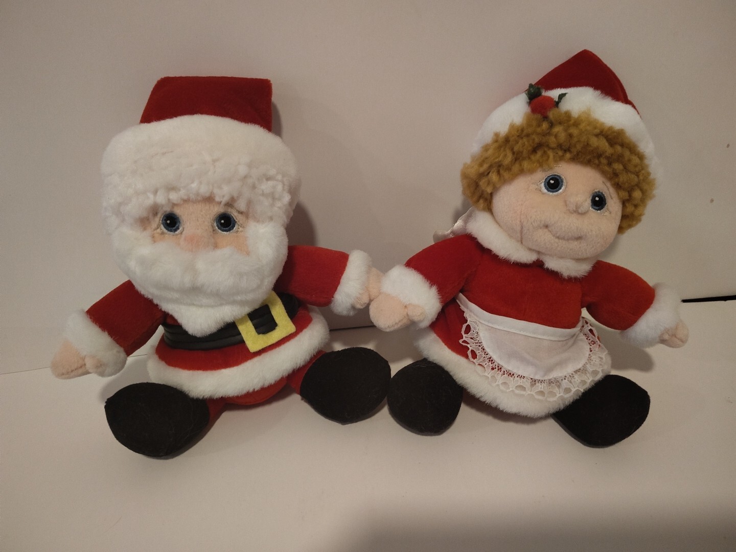 Dreamsicles Angel Hugs Plush Santa & Mrs. Claus