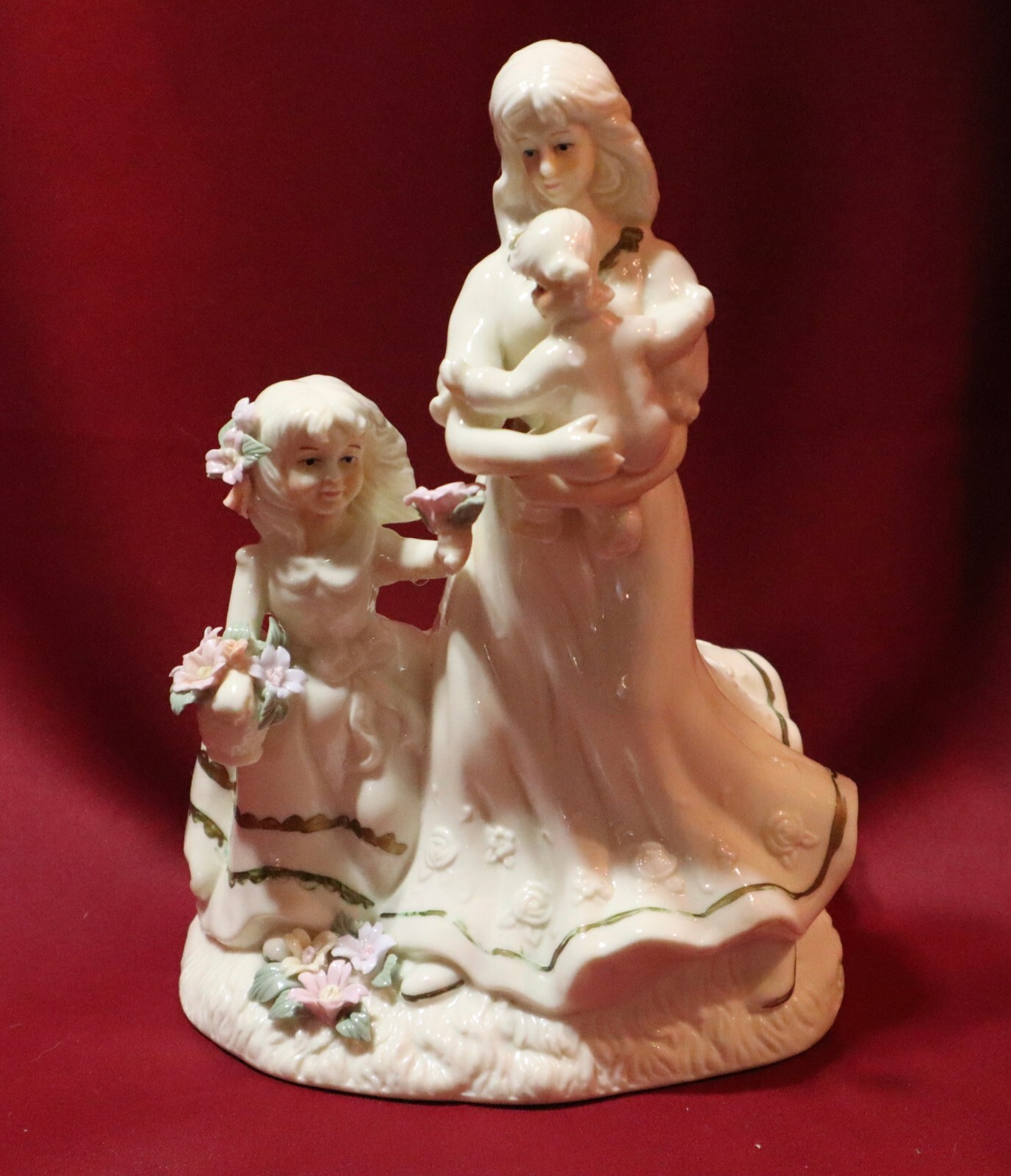 Vintage 9″ Mother Girl & Baby Musical Figurine Fully Functional
