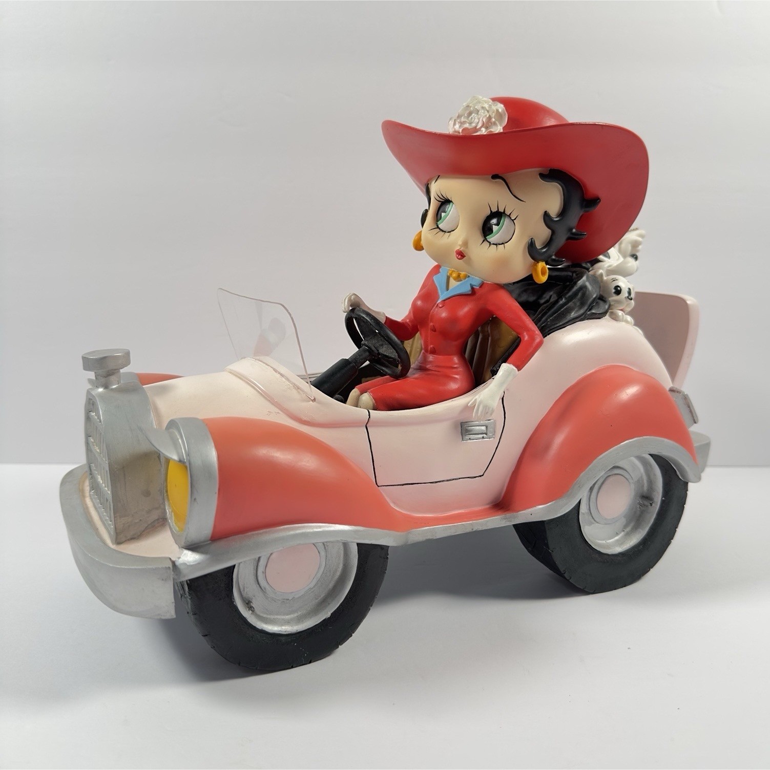 Betty Boop Resin Figurine Pink/White Convertible Car w/ Dog 3D Effect 2005