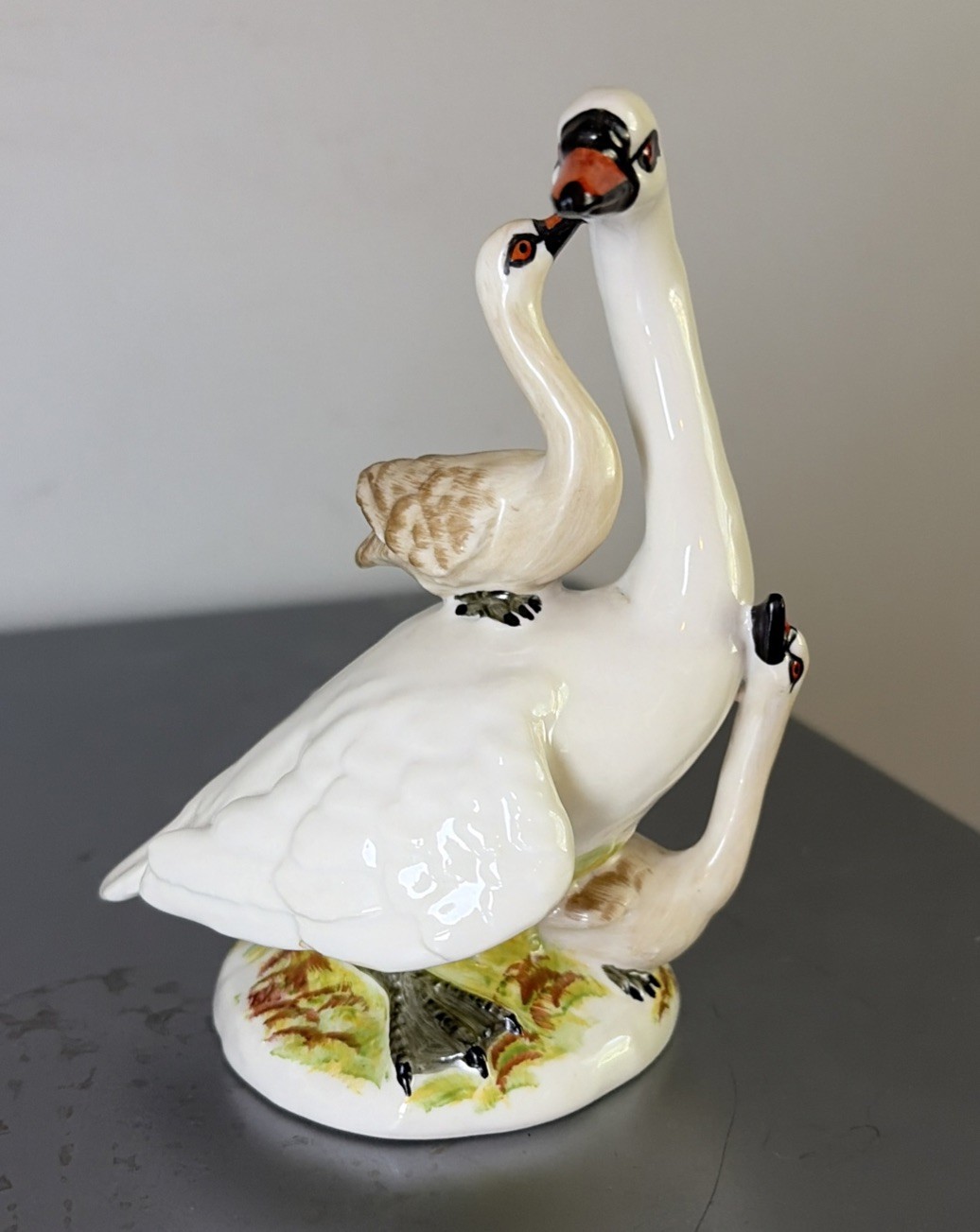 Swans Porcelain Figurine Made In Italy-Hand Painted-Chelsea House-Port Royal
