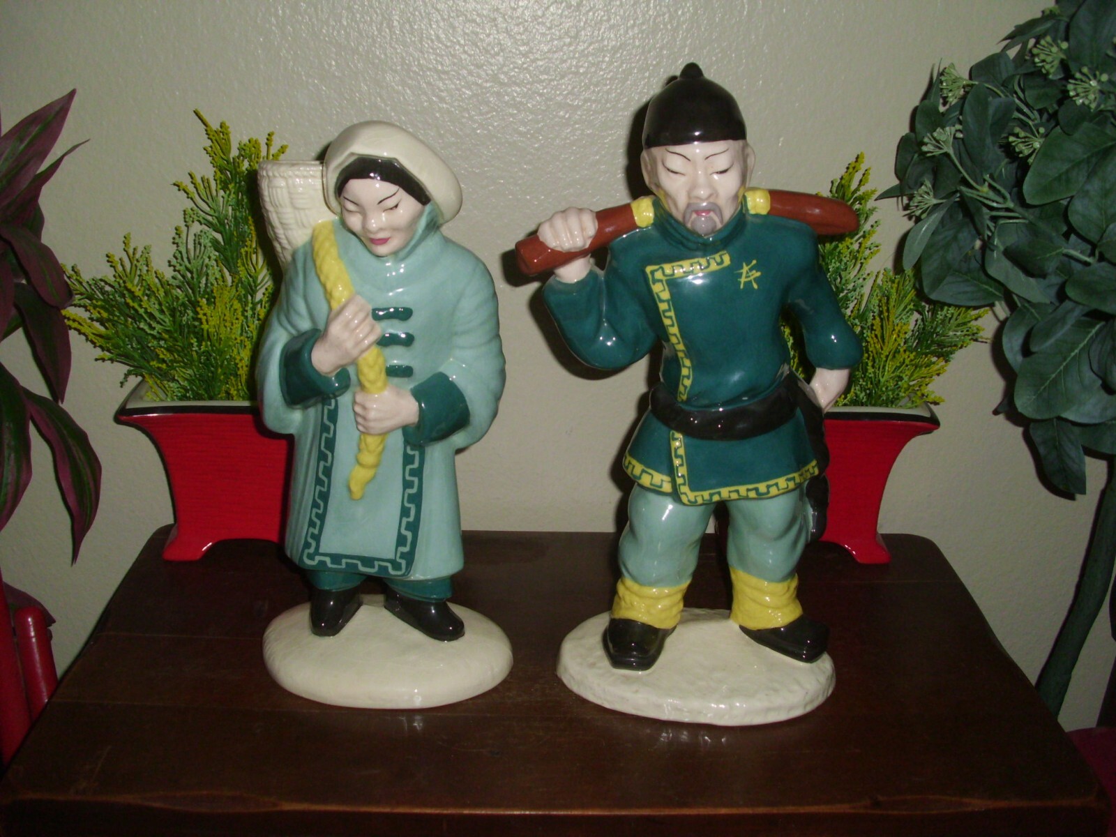 Vintage Weil Ware Made in California Large Oriental Asian Figurine Pair
