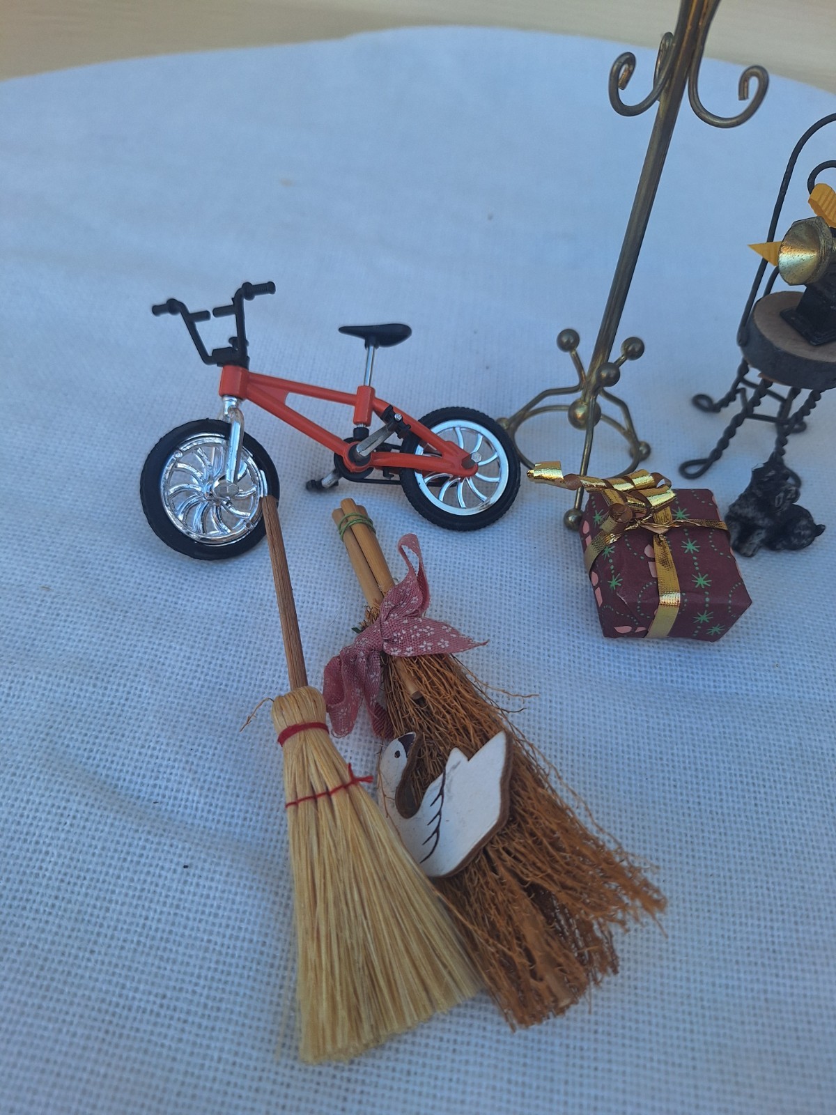 Warm Vintage Miniature Set – Mixed Materials – Charming & Detailed