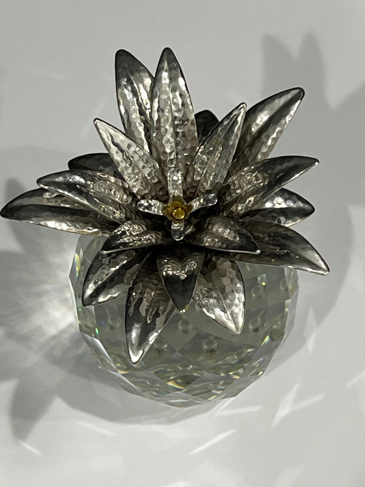 SWAROVSKI CRYSTAL SPARKLING FRUIT LARGE HAMMERED RHODIUM LEAVES PINEAPPLE