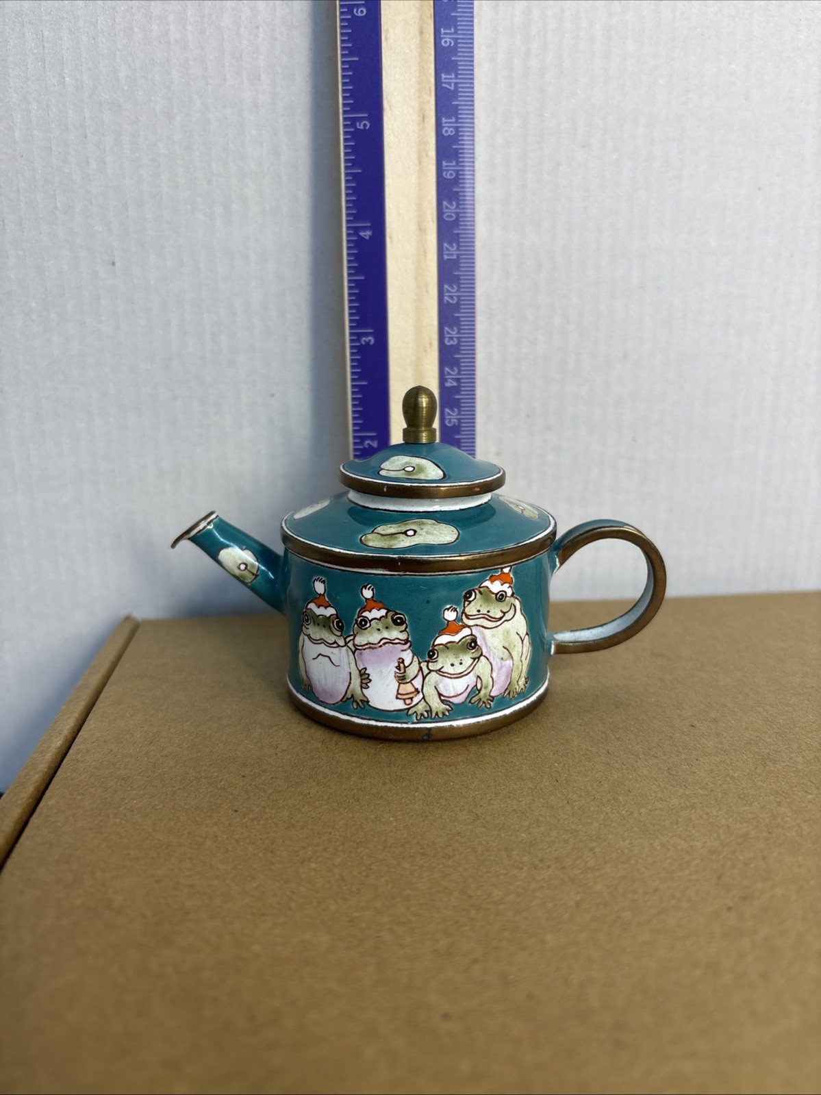 VTG 1999 Kelvin Chen Mini Hand Painted Enamel Teapot Frogs Santa Hat Turquoise